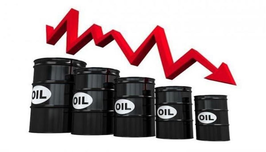 کاهش قیمت نفت در پی افزایش ذخیره‌سازی‌های آمریکا
